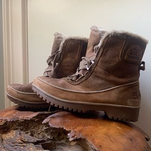 EUC Sorel Snow Boots